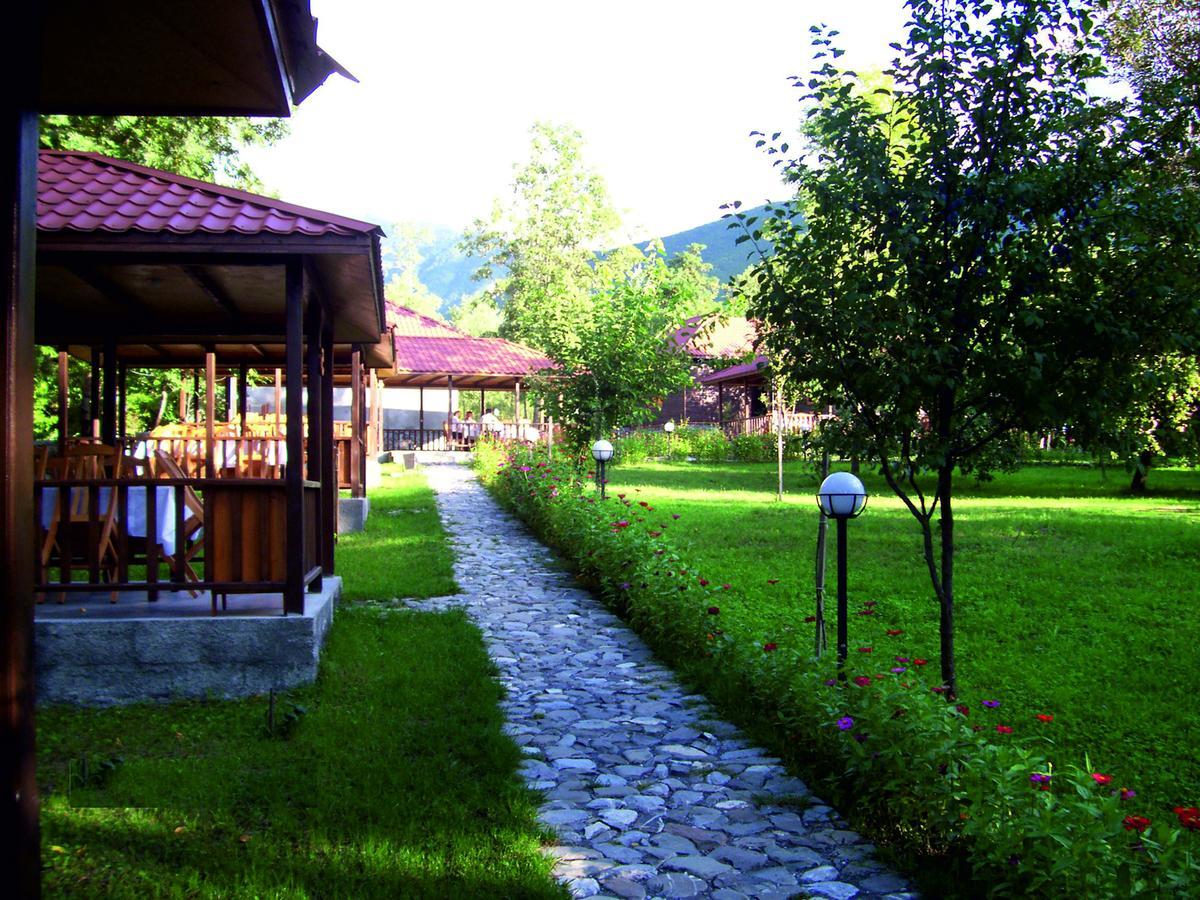 Kish Adasi Şǝki Kültér fotó
