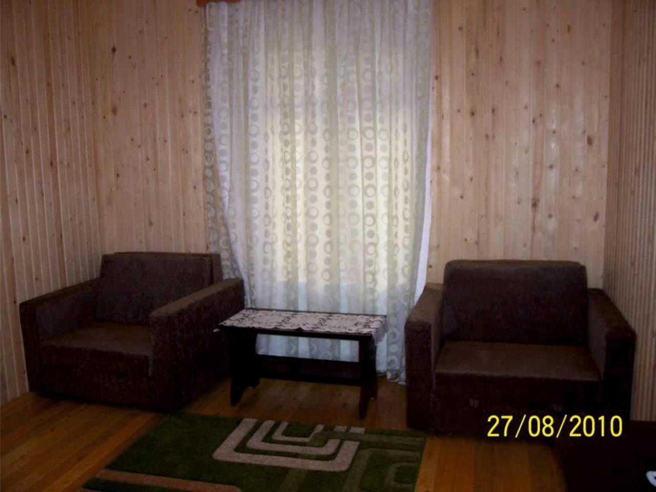 Kish Adasi Şǝki Kültér fotó