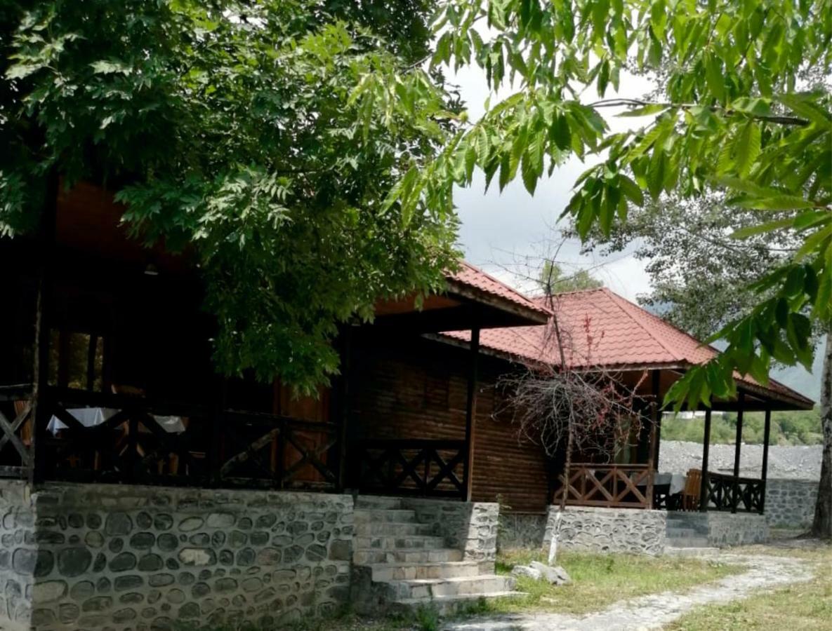 Kish Adasi Şǝki Kültér fotó